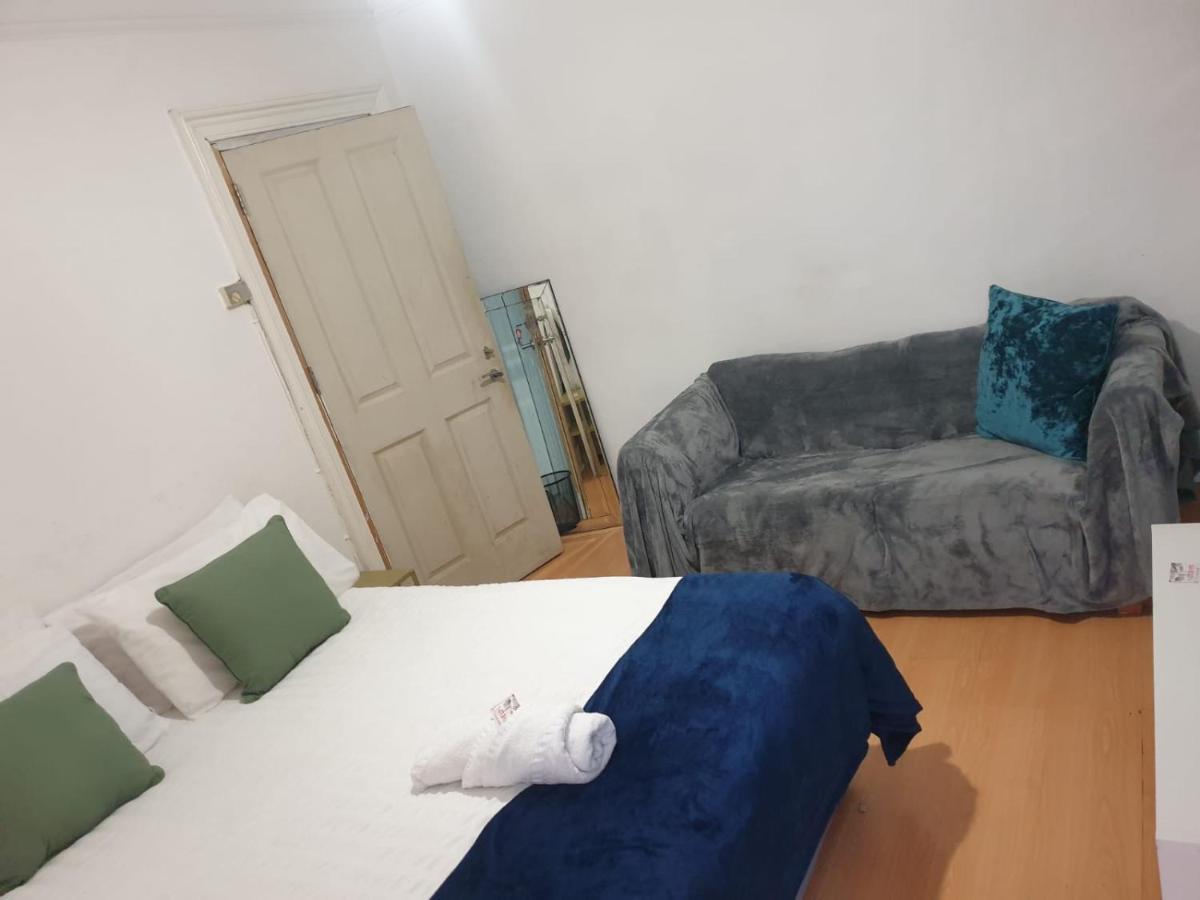 Balham, South London Spacious Guest House F2, 6 Rooms Available Exterior foto